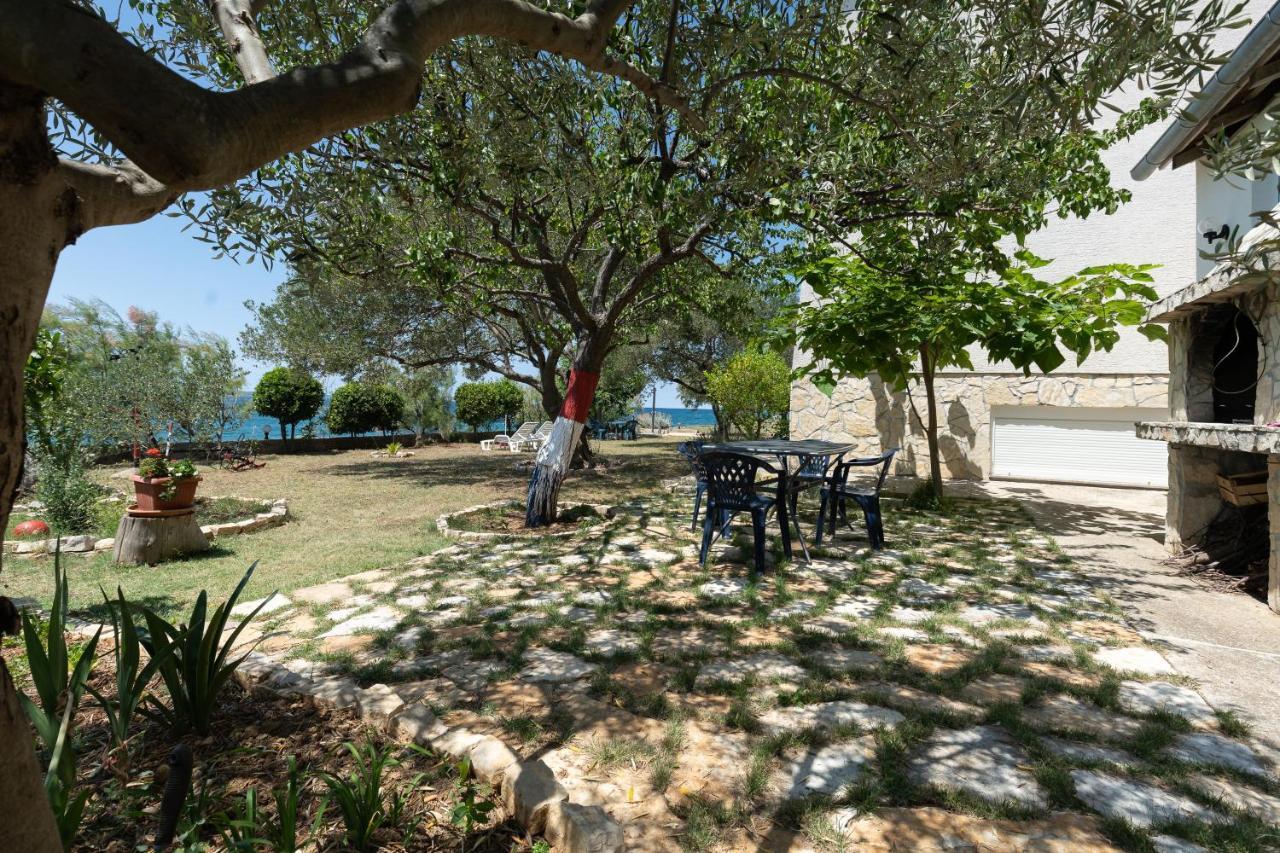 Family Friendly Seaside Apartments Kozino, Zadar - 5756 Petrčane Extérieur photo