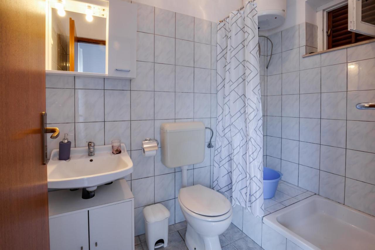 Family Friendly Seaside Apartments Kozino, Zadar - 5756 Petrčane Extérieur photo